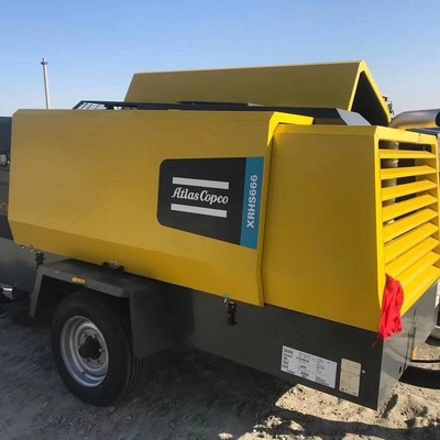 Powerful Black Portable Compressor XRHS666C With 20 Bar Rated Pressure And QSB6.7-C260 Engine